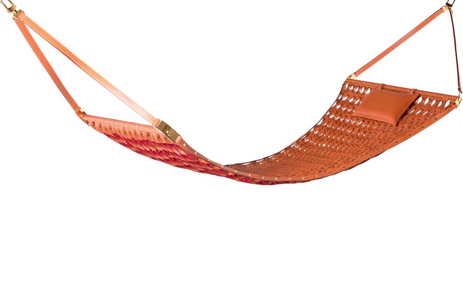 item3.rendition.slideshowWideHorizontal.louis-vuitton-04-the-hammock