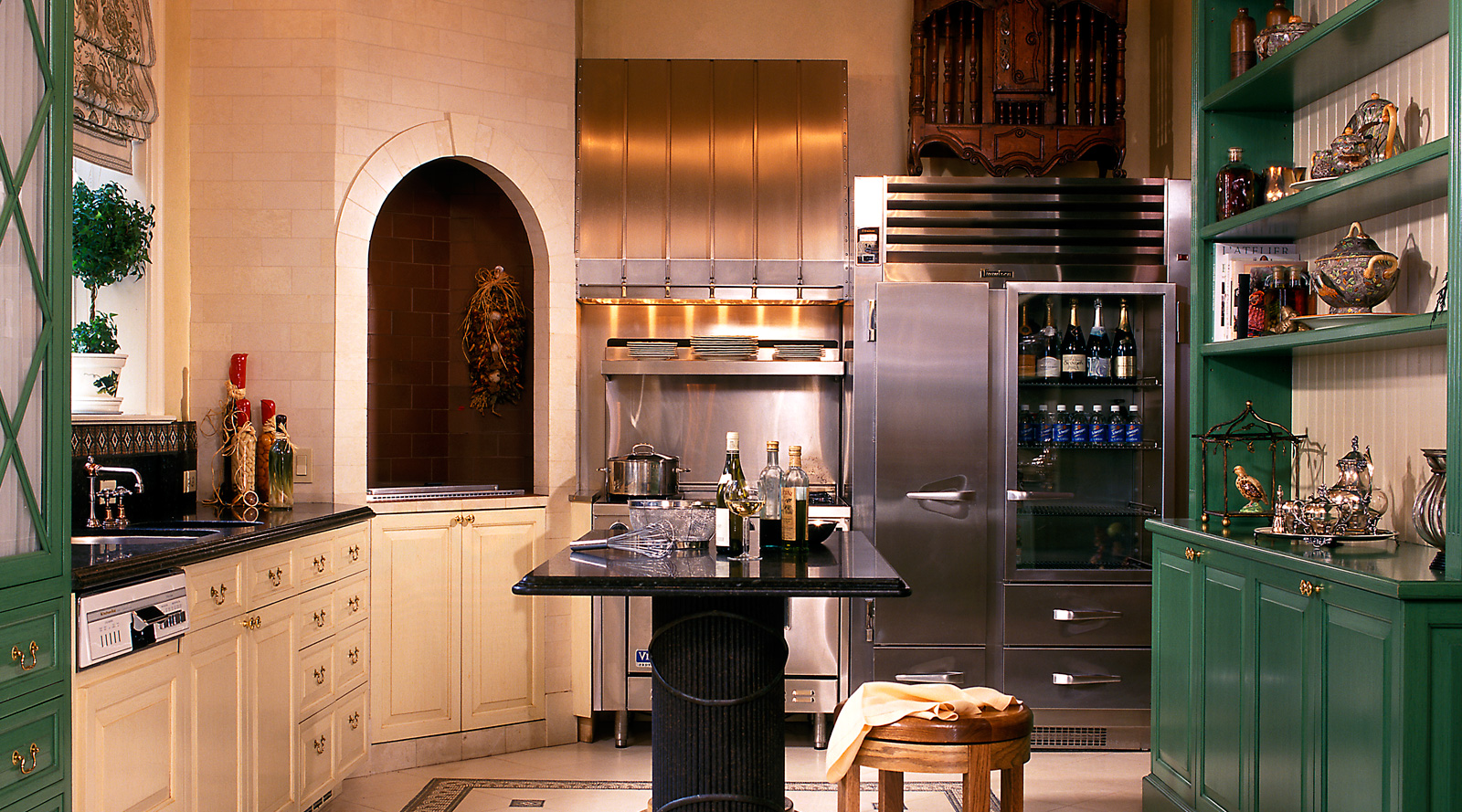 Lake Shore Drive Mansion Kitchen